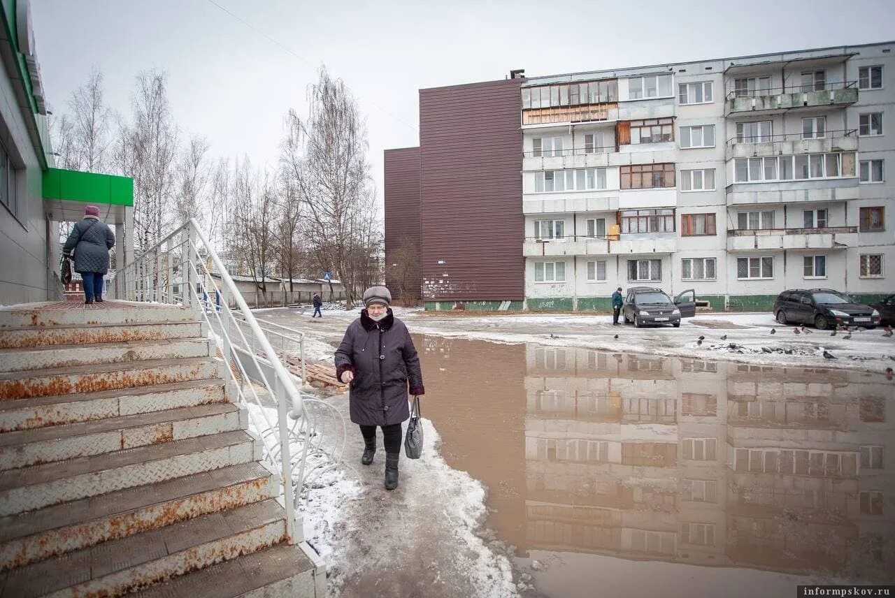 Ул. Псков проспект энтузиастов 9. Энтузиастов 5а псков. Перекресток энтузиастов псков. Энтузиастов псков.