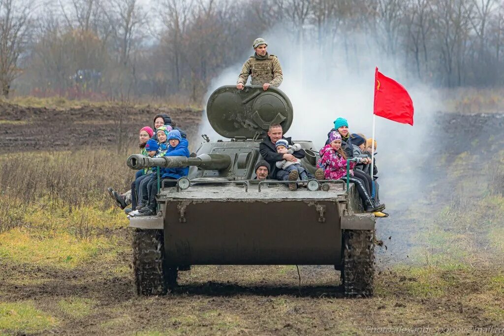 танковый парк стальной десант. танковый десант парк. парк стальной десант красное село. гатчинское шоссе 52 танковый парк. танковый парк стальной десант.