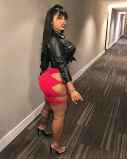 Ivaa Bee @ivaa.bee - Bare Witness 