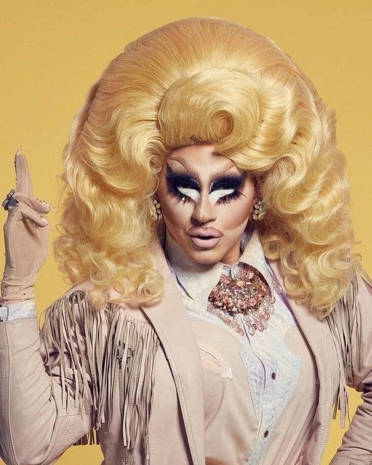 Drag out. Драг квин. королева драг квин. дрэг квин мужчины. drag queen мужчины.