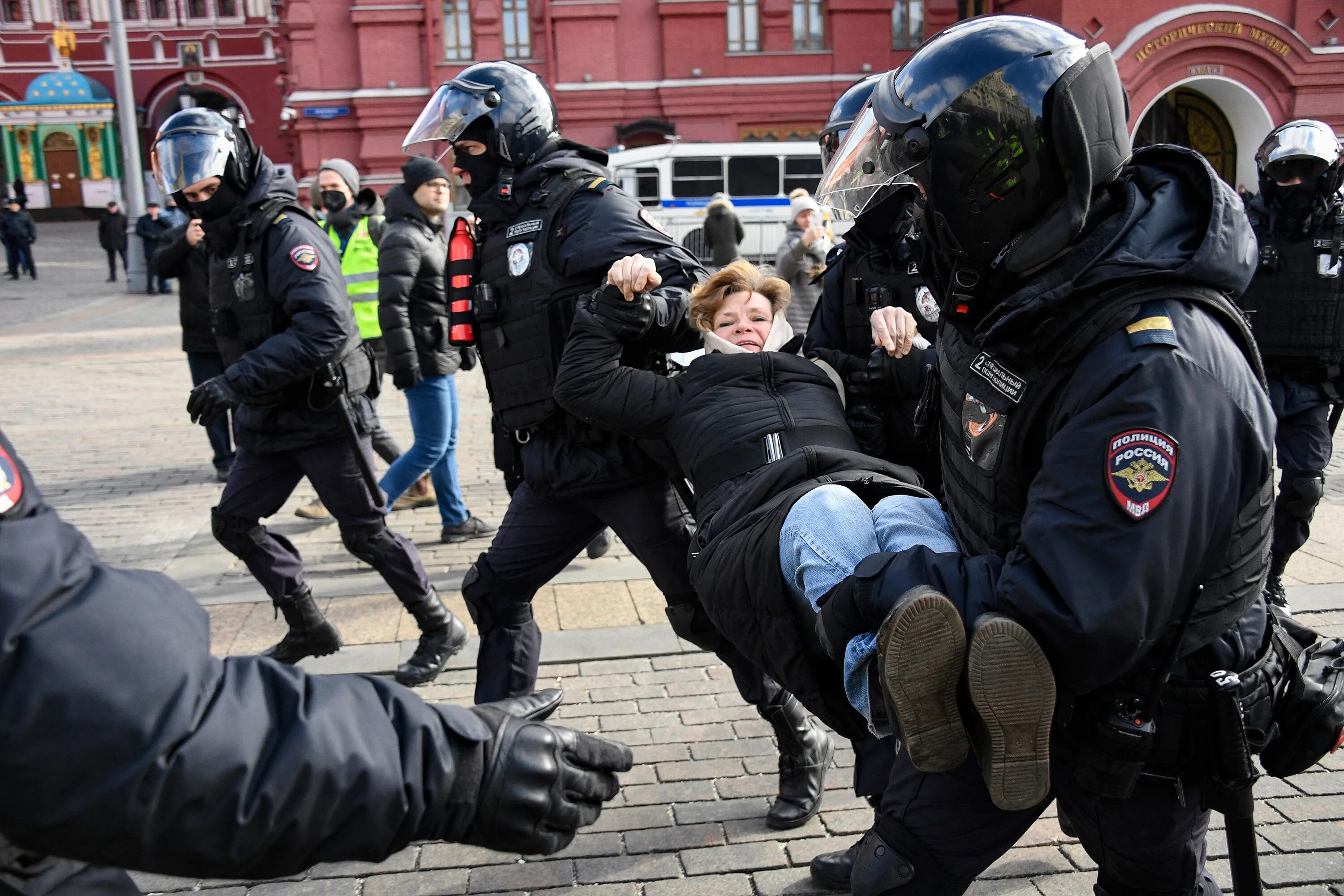 Протесты против москвы