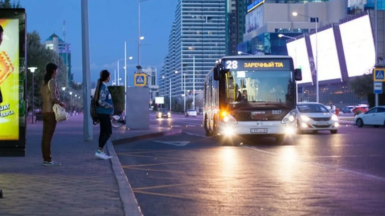 Автобус Астана. 31 Автобус Астана. Ночной автобус в движении. The Bus Астана. Проезд автобусом астана