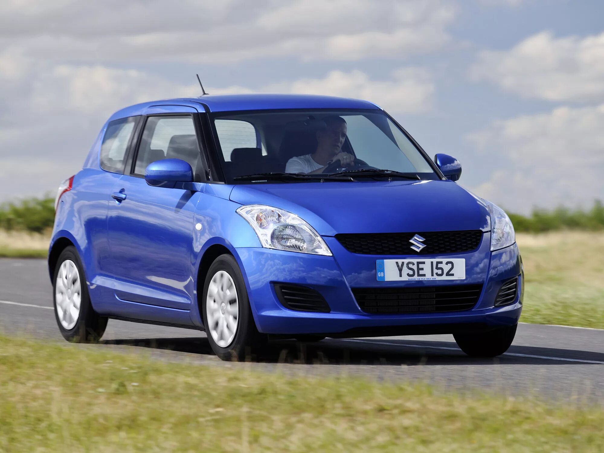 Сузуки свифт поколения. Suzuki Swift. Suzuki Swift 2010. Suzuki Swift (Сузуки Свифт. Suzuki Swift 3 двери.