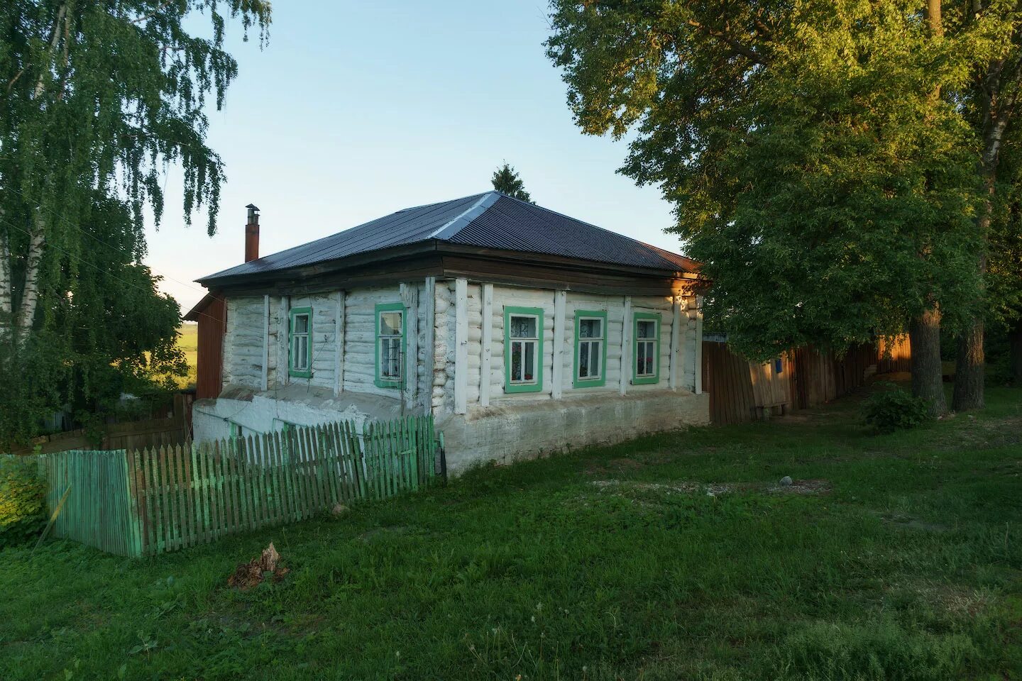 Домик в деревне тульская область. Тульская область деревня деревня. Махринка тульская область. Кирпичный домик в деревне. Домик в деревне тульская область.