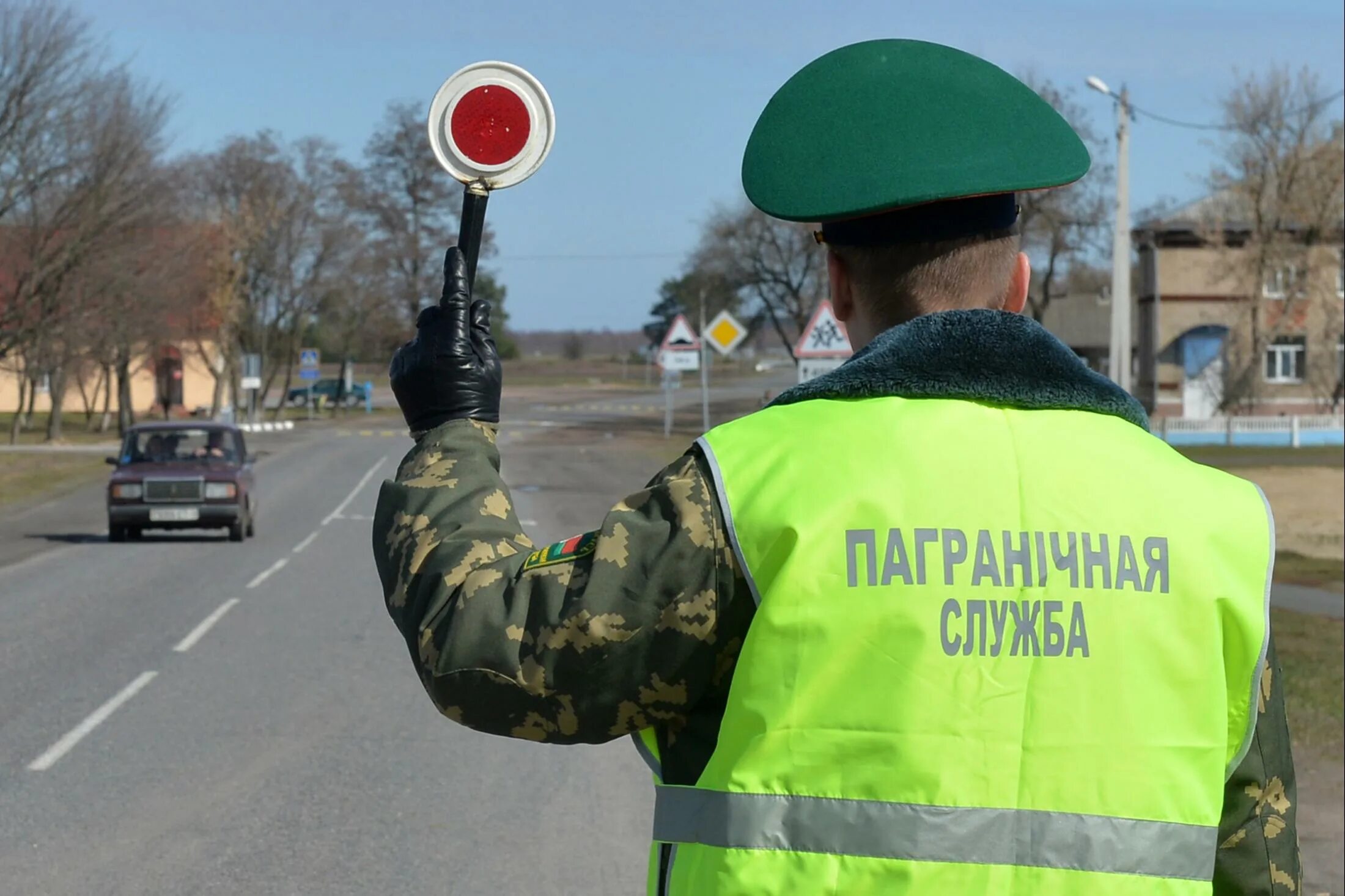 Белорусско-украинская граница. Пограничный шлагбаум. Польско-украинская граница. Белорусско-украинская граница фото. Границы запреты белоруссия