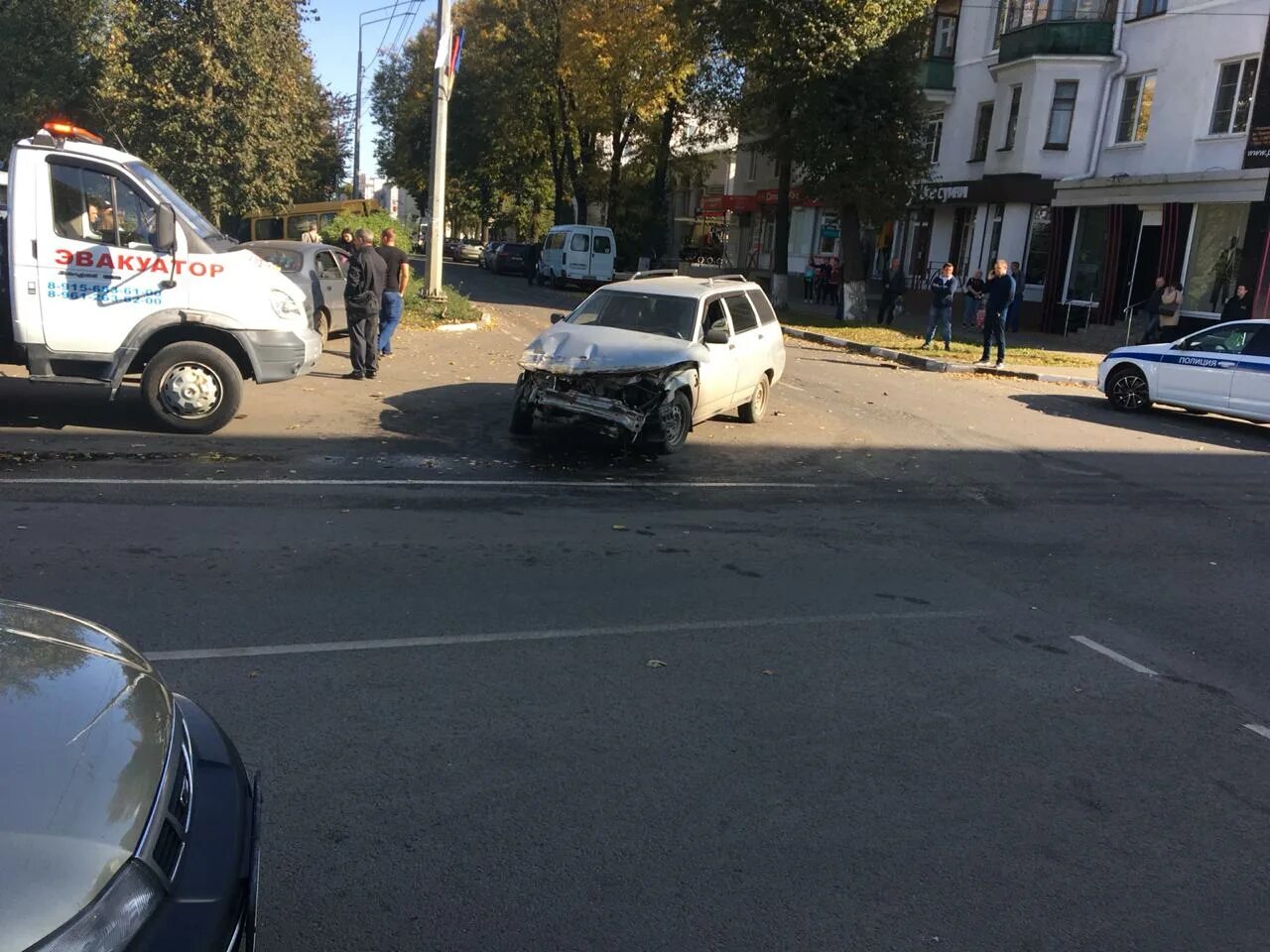 Прогноз в новомосковске на 3 дня. Чп новомосковск тульская. дтп в новомосковске тульской области. авария на перекрестке нова московской. авария на новомосковской улице.