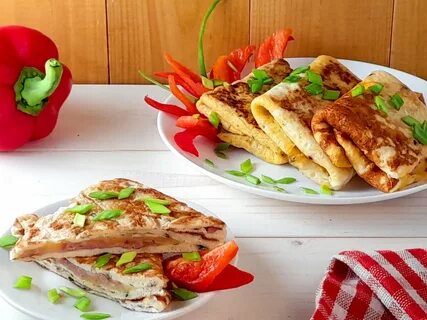 Блины с колбасой и сыром