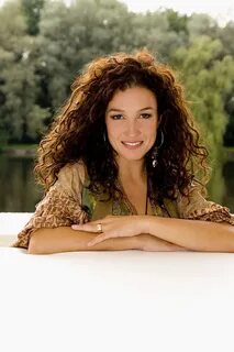 Katja Schuurman - RadioScreamer Artist Search Hair styles, Beauty, Wavy cur...