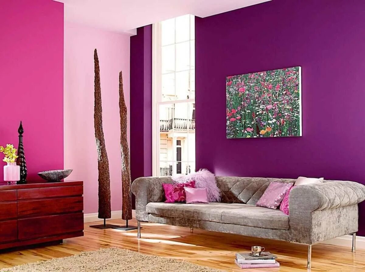 Фиолетовые стены в интерьере гостиной. Крашеные стены в интерьере. Покрашенные стены в интерьере. Лиловые стены в интерьере. Перекрашу квартиру в розовый