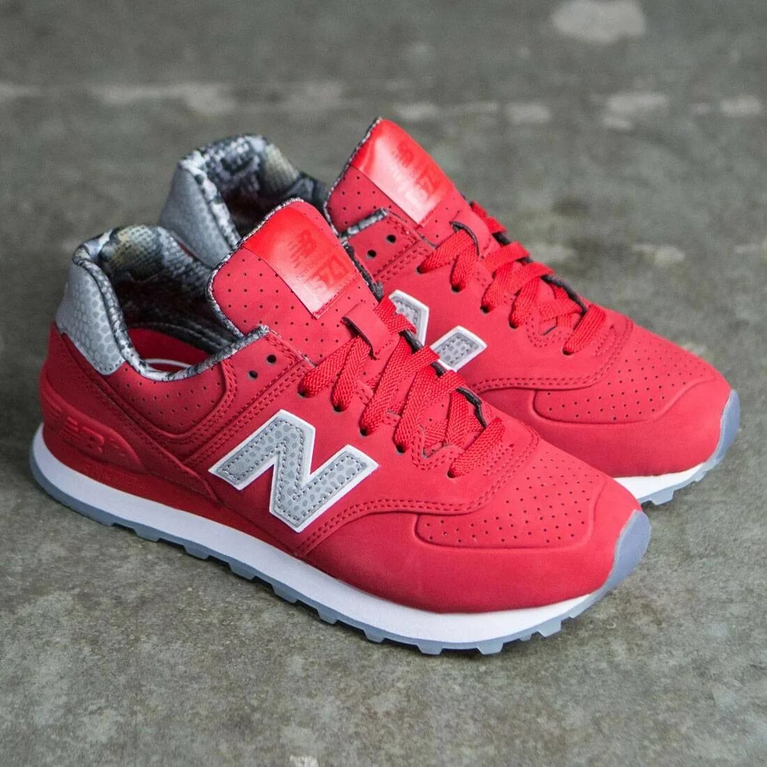 New balance red. New Balance 574 Red. New Ballance 574 красные. New Balance 574 Classic Red. New Balance 574 Classic красные.