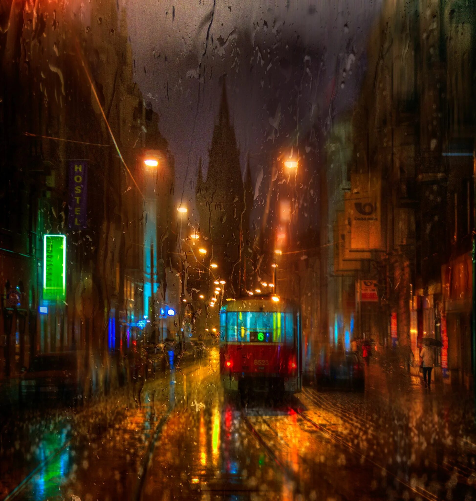 Город вечер дождь. "Дождливый вечер". Ночной городской пейзаж. Дождливый вечер в городе.