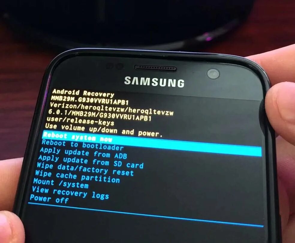 Прошивки Samsung Galaxy s3 4.3. Samsung s7 Edge Odin Mode. Перезагрузить самсунг а50. Андроид рекавери самсунг. Завис телефон после обновления