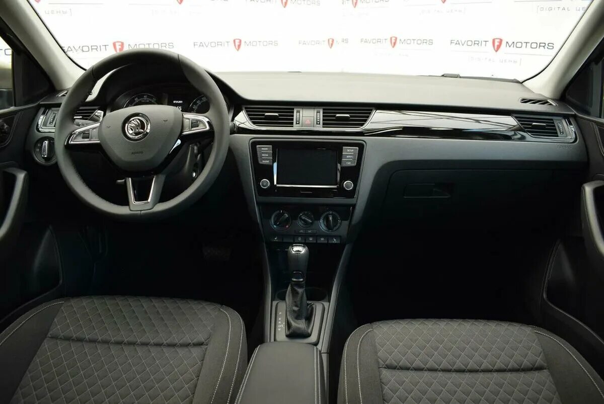 шкода рапид 2014 комплектации. шкода суперб 2017 салон. шкода стайл комплектация. Skoda rapid fl limo ambition,1. Octavia a8 комплектации style.