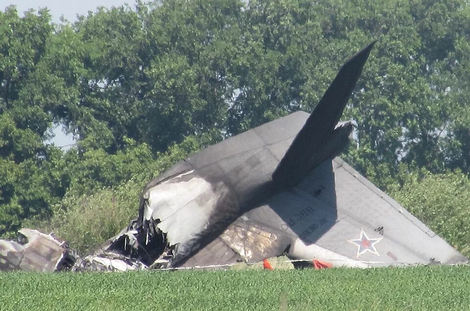 Катастрофа АН 26 В Балашове. Катастрофа АН 26 В Балашове видео. Балашов военный аэродром. Балашов самолет.