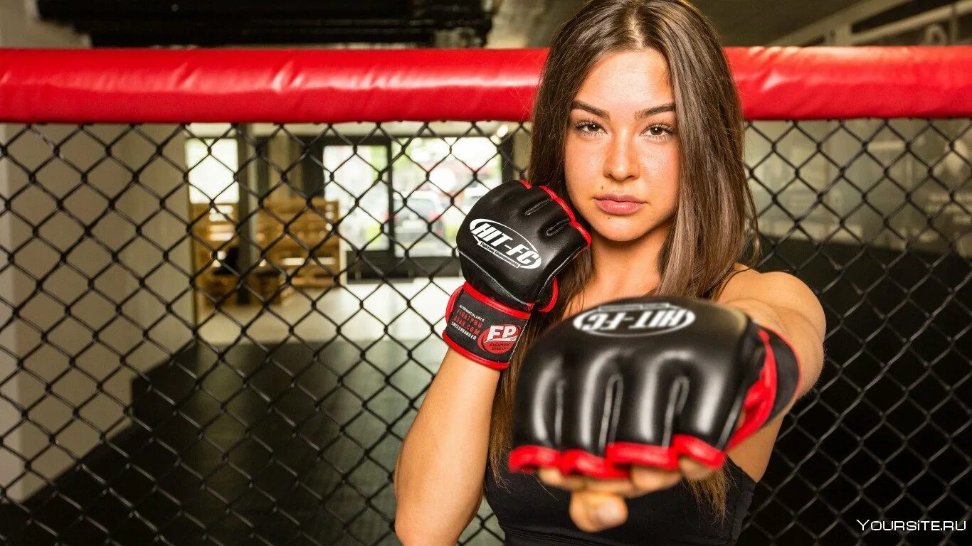 Ринг герлз из юфс. Девушка боец брюнетка. Спортивные девушки бокс. Девушка боксер. Камилла юфс боец.