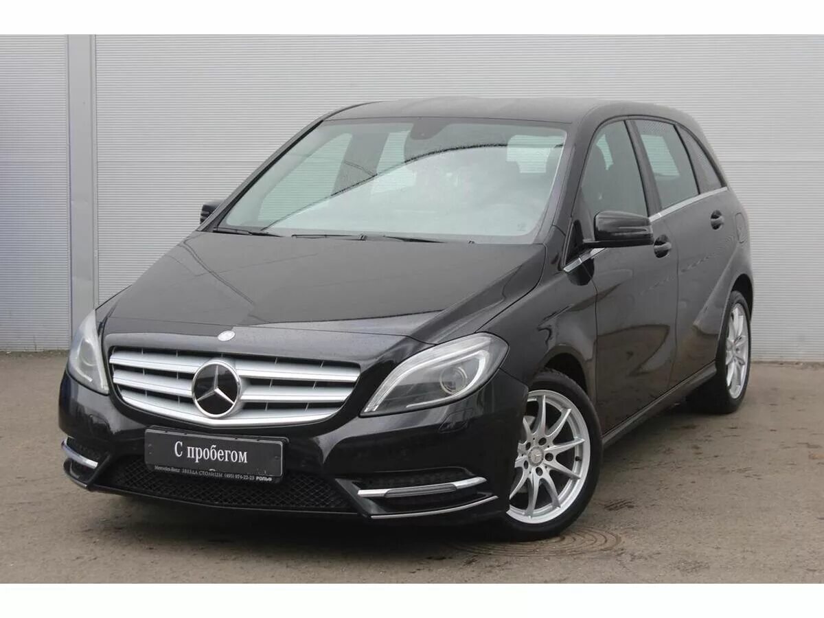 Мерседес б180 w246. Mercedes Benz b180 2013. Mercedes b class 2013. Мерседес б 180 2013.