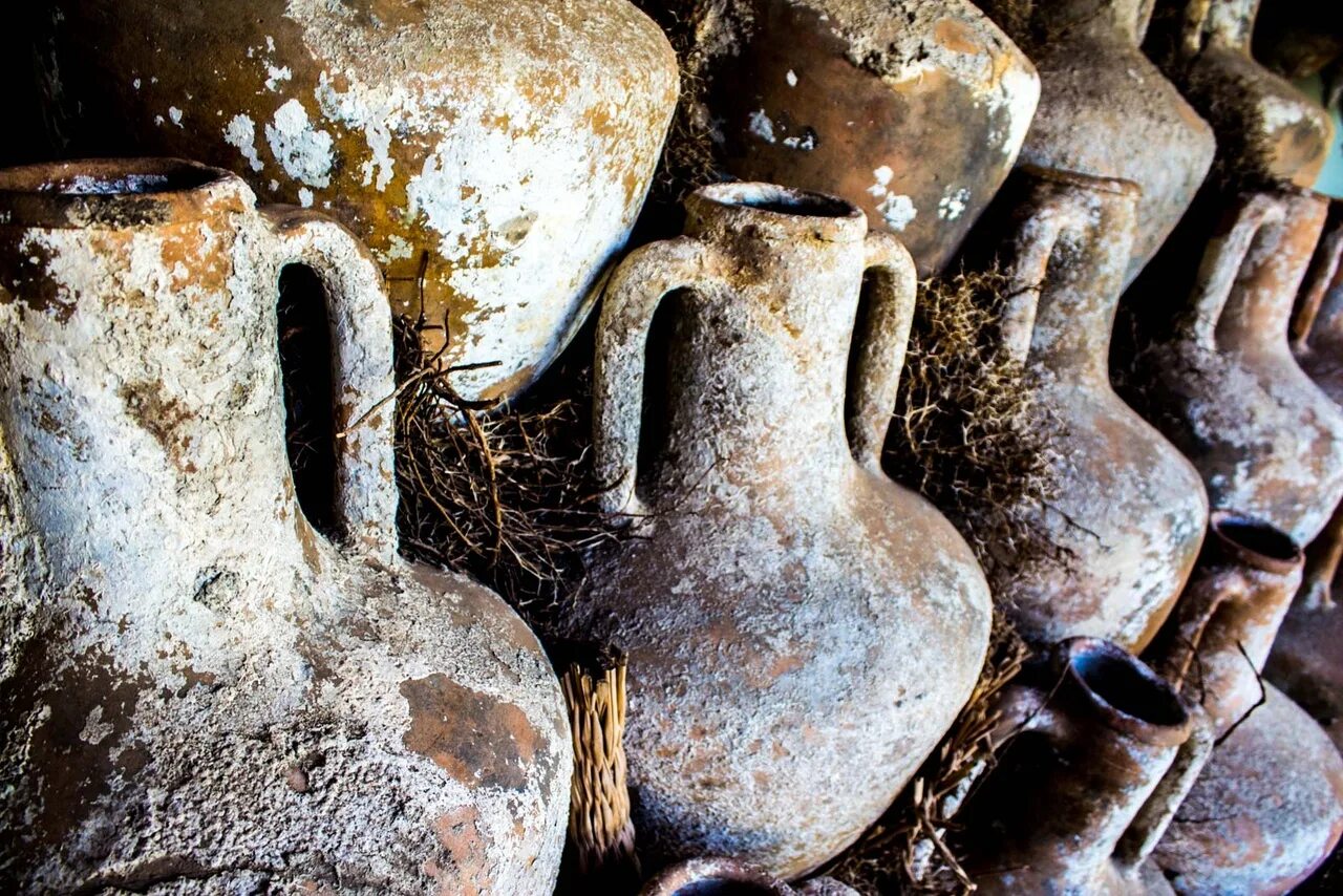 Мореная керамика это. Лепная керамика волжской булгарии. Янковская культура в приморье раскопки. Керамика древней руси раскопки. Археологические находки глиняная посуда.