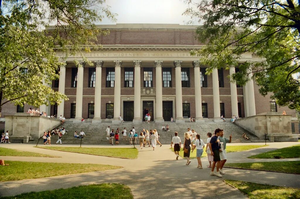 Гарвард университет. Widener Library Гарвард. Гарвардский университет США. Кембридж Америка университет. University com