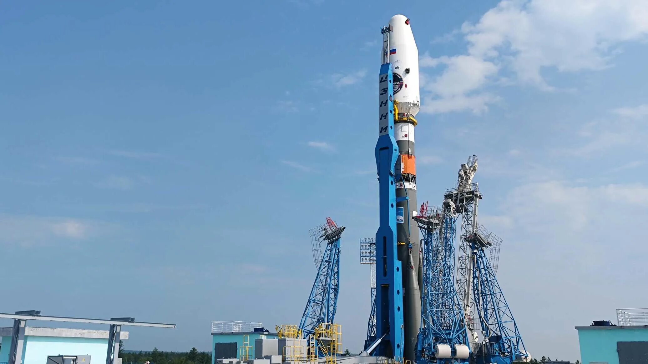 Запуск ракеты с космодрома восточный 2024. Ракета-носитель Союз-2.1б. Луна 25 Роскосмос. Луна-25 ракета. Космодром Восточный Ангара.