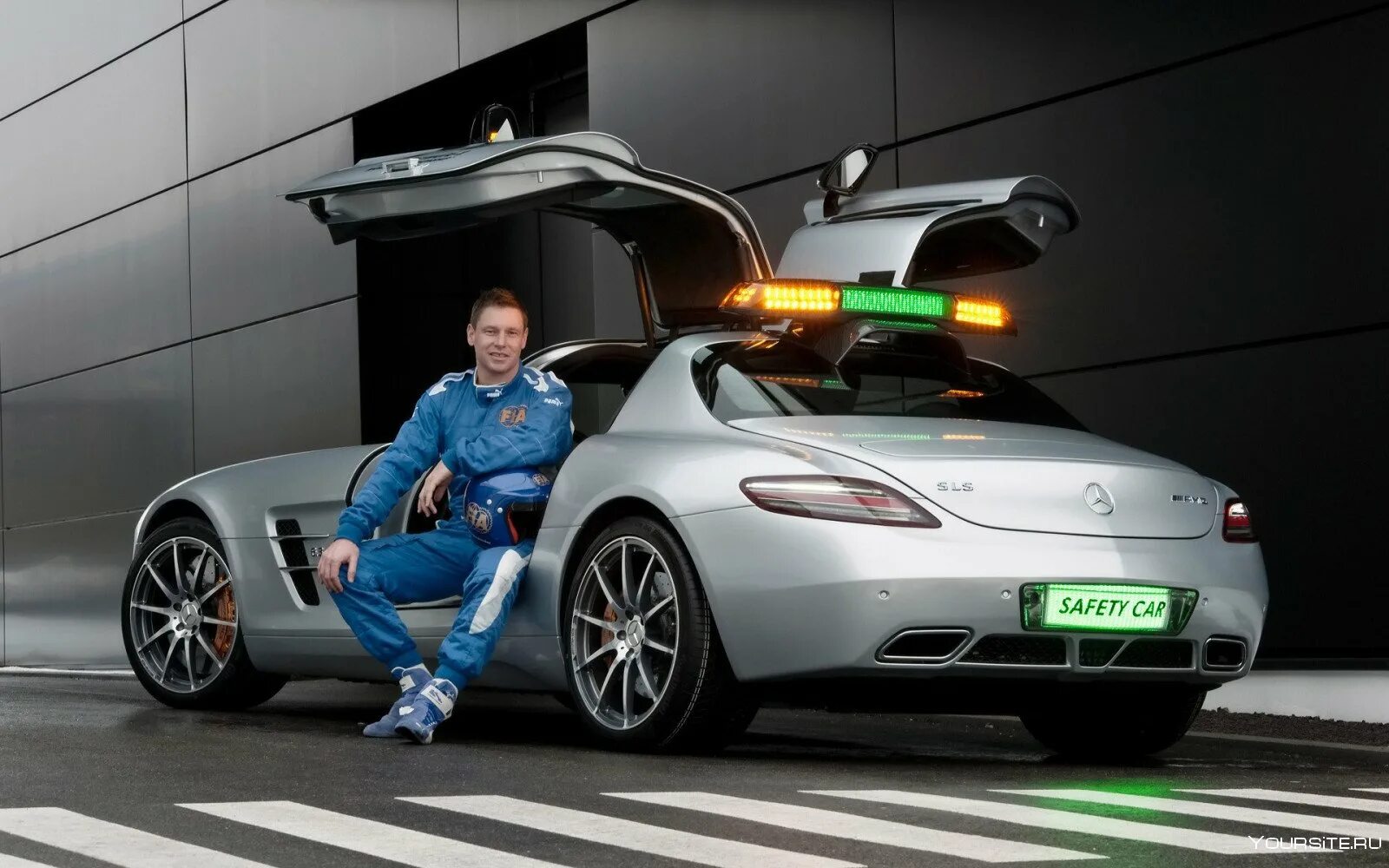 Мерседес СЛС АМГ САФЕТИ кар. SLS AMG f1. Mercedes SLS AMG f1. SLS Mercedes f1 Safety car. Включи машины 20