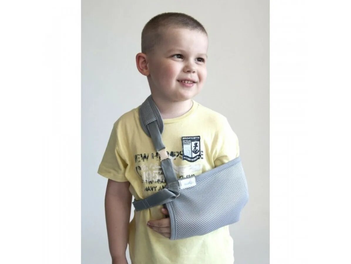 повязка для сломанной руки для ребенка. ортез дезо детский. As-302 косыночный бандаж. бандаж для перелома руки детский. повязка на руку детская.