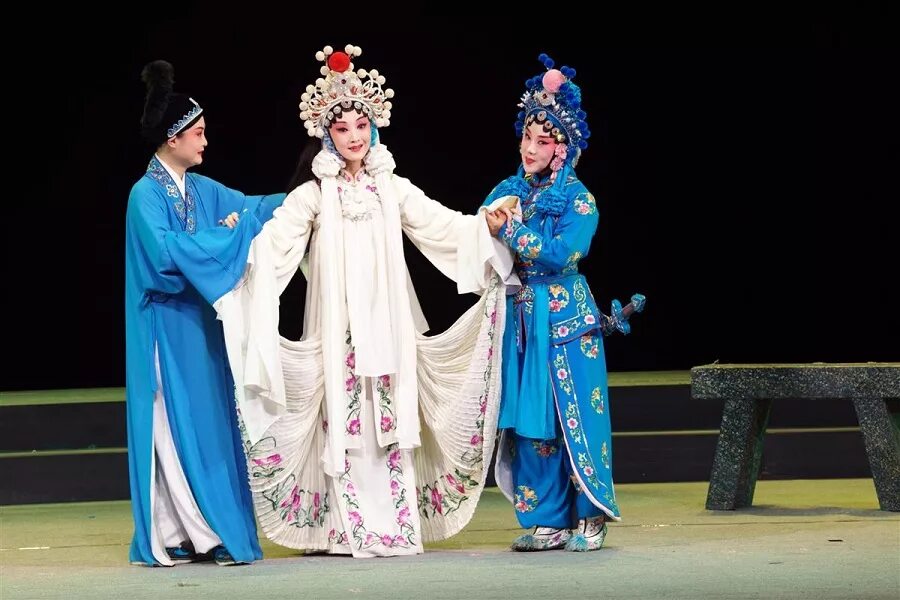 амплуа 3 буквы