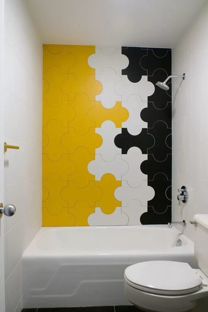 Желтая ванная. Красим плитку в ванной. Окрашенная плитка в ванной.