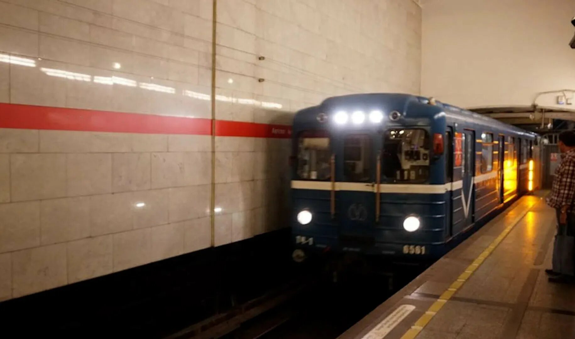 Метро санкт петербурга красная ветка что случилось. Красная ветка санкт петербург станции. Метро маяковская санкт-петербург ветка. Метро санкт-петербурга. Красная ветка метро спб станции.