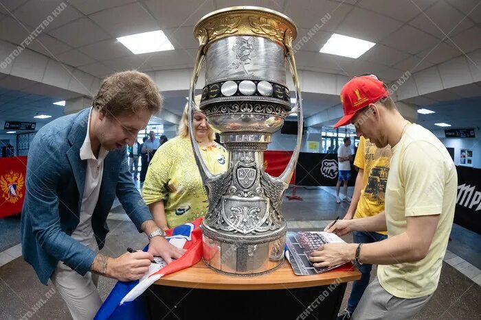 Региональный этап кубок гагарина. ЦСКА чемпион Кубка Гагарина 2022. Чемпион Кубка Гагарина 2022.