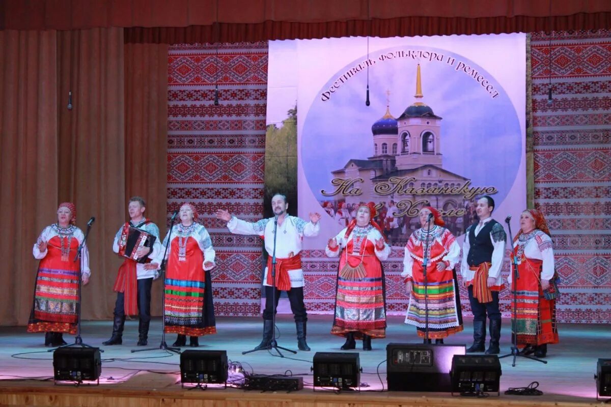 Хохольские Родники ансамбль Воронежской. Воронежская область Хохольский район село Кочетовка. Кочетовка ансамбль Хохольский. Фольклор Воронежской области ансамбль.