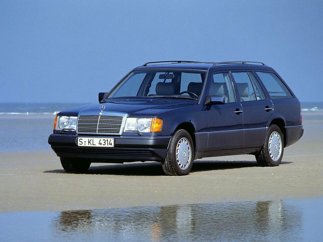 Mercedes w124 универсал. Мерседес s124 универсал. Мерседес 124 универсал. Мерседес Бенц w124 универсал.