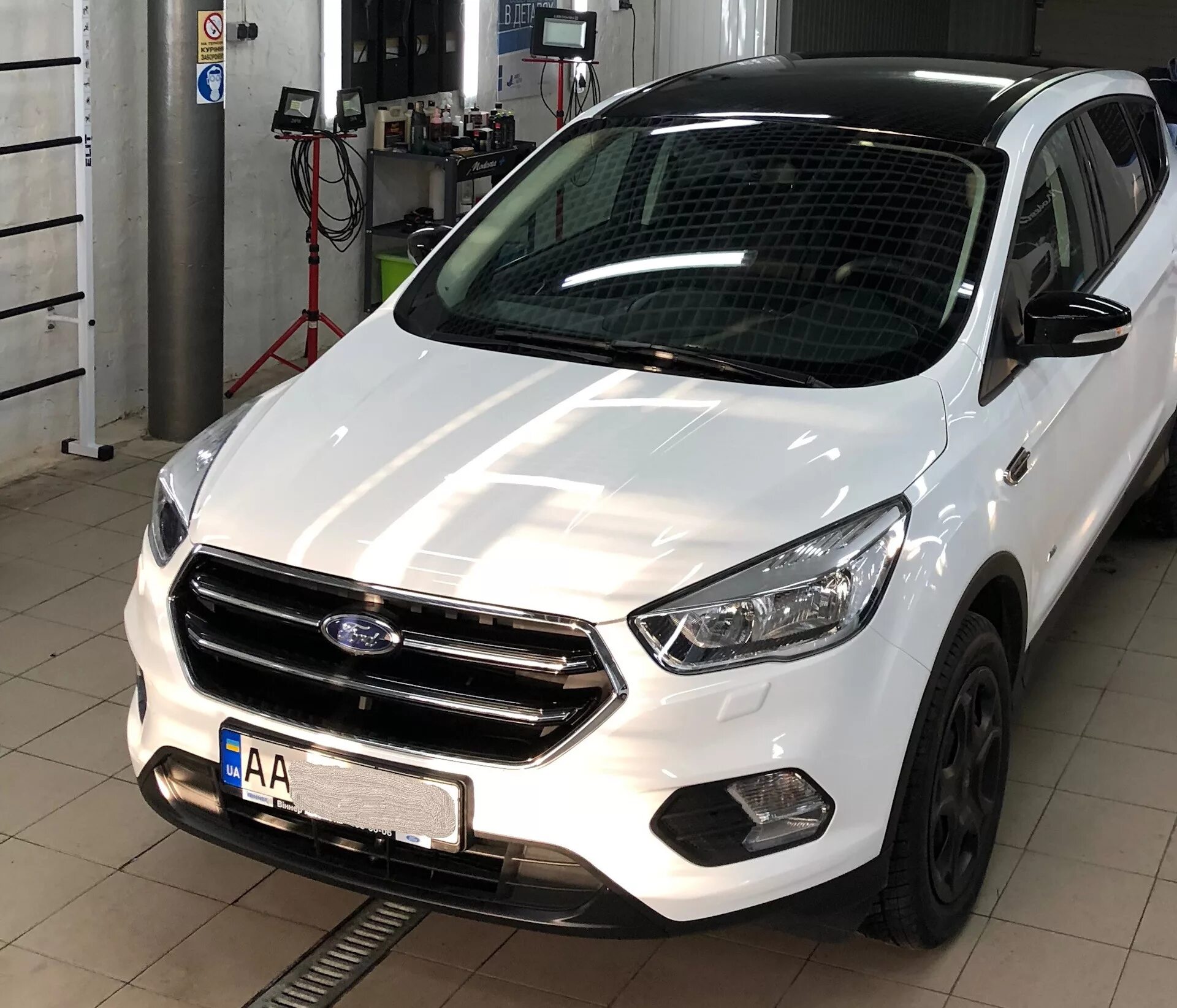 Куга 2 бензин. Форд Куга 2. Ford Kuga 2 антихром. Куга 2 Рестайлинг. Форд Куга 2 черный.