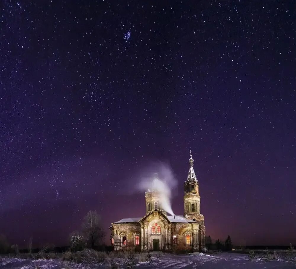 Храм Млечный путь Вифлеем. Ночная Церковь. Церковь ночью. Ночная зимняя Церковь.