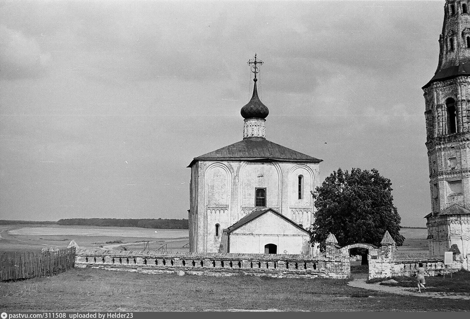 Фото жизнь - слайдшоу - Суздаль - Церковь Бориса и Глеба в Кидекше (1152 г.от Р.