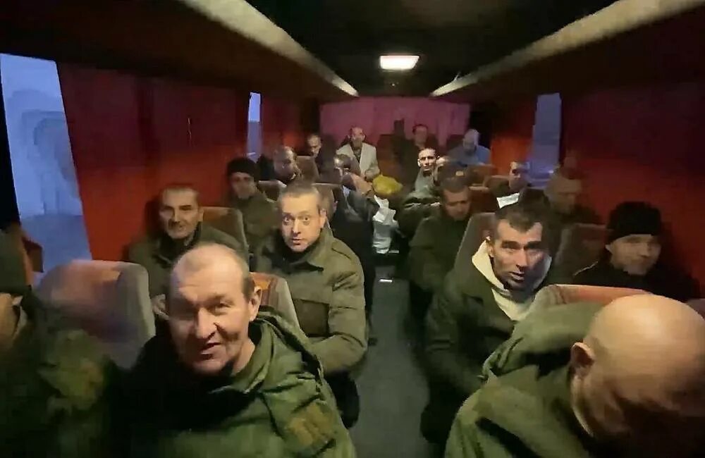 Пленные российские солдаты 2022. Обмен пленными. Освобожденные российские пленные. 2024 год российские военнопленные