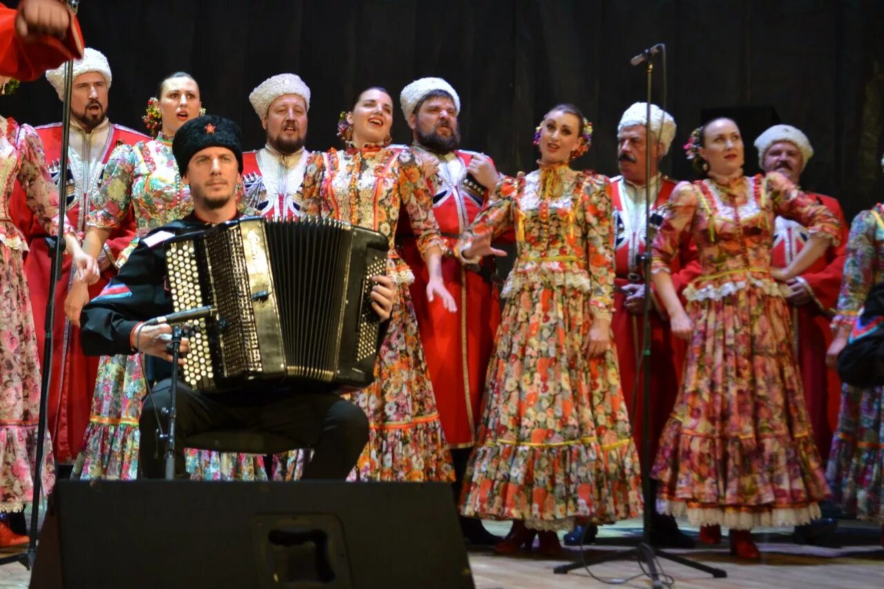 Группа Кубанский казачий хор. Кубанский казачий хор ККХ. Академический Кубанский казачий хор. Кубанский Академический народный хор. Песня казаки хор