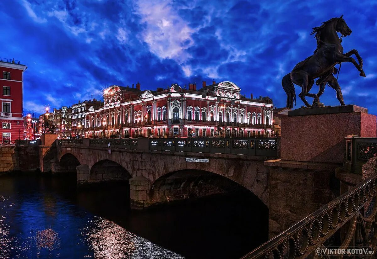 Аничков мост в Санкт-Петербурге. Аничкин мост в Санкт-Петербурге. Аничкин мост в Питере. Река Фонтанка Аничков мост. Санкт петербург какой город раньше был