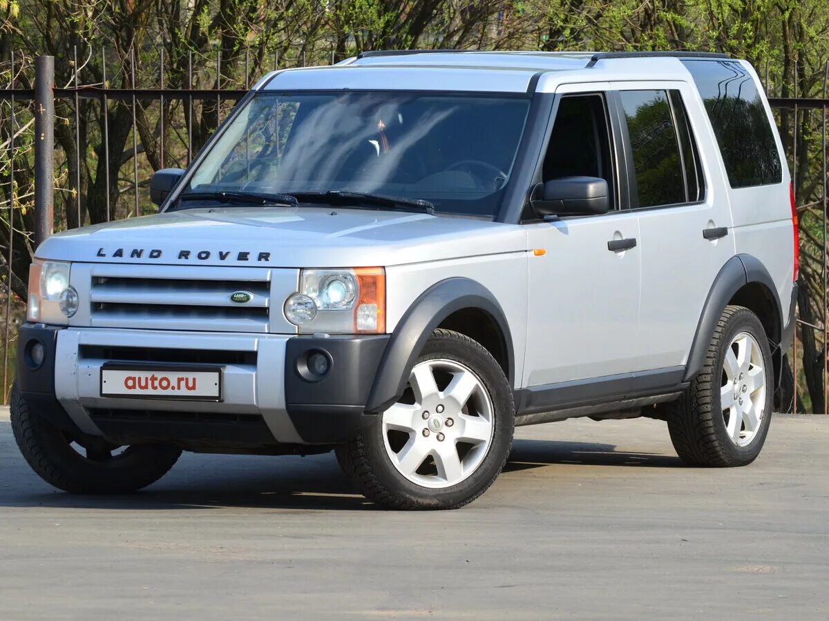 Дискавери авто ру. Land Rover Discovery 3. Land Rover Discovery 2005. Ленд Ровер Дискавери 3 2005. Range Rover Discovery 2005.