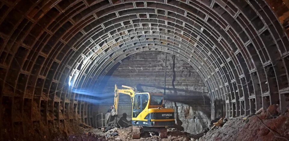 На пяти станциях Троицкой линии метро ведутся активные работы - Московская персп