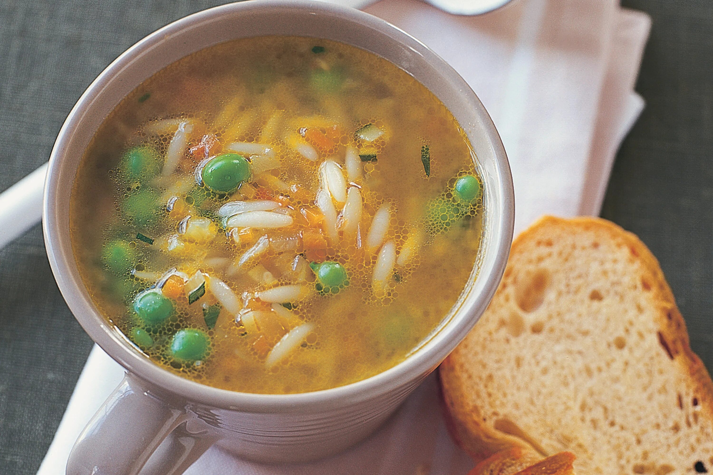 Chmcl soup. Суп с Ризони. Для супа. Суп с зеленым горошком. Суп обычный.