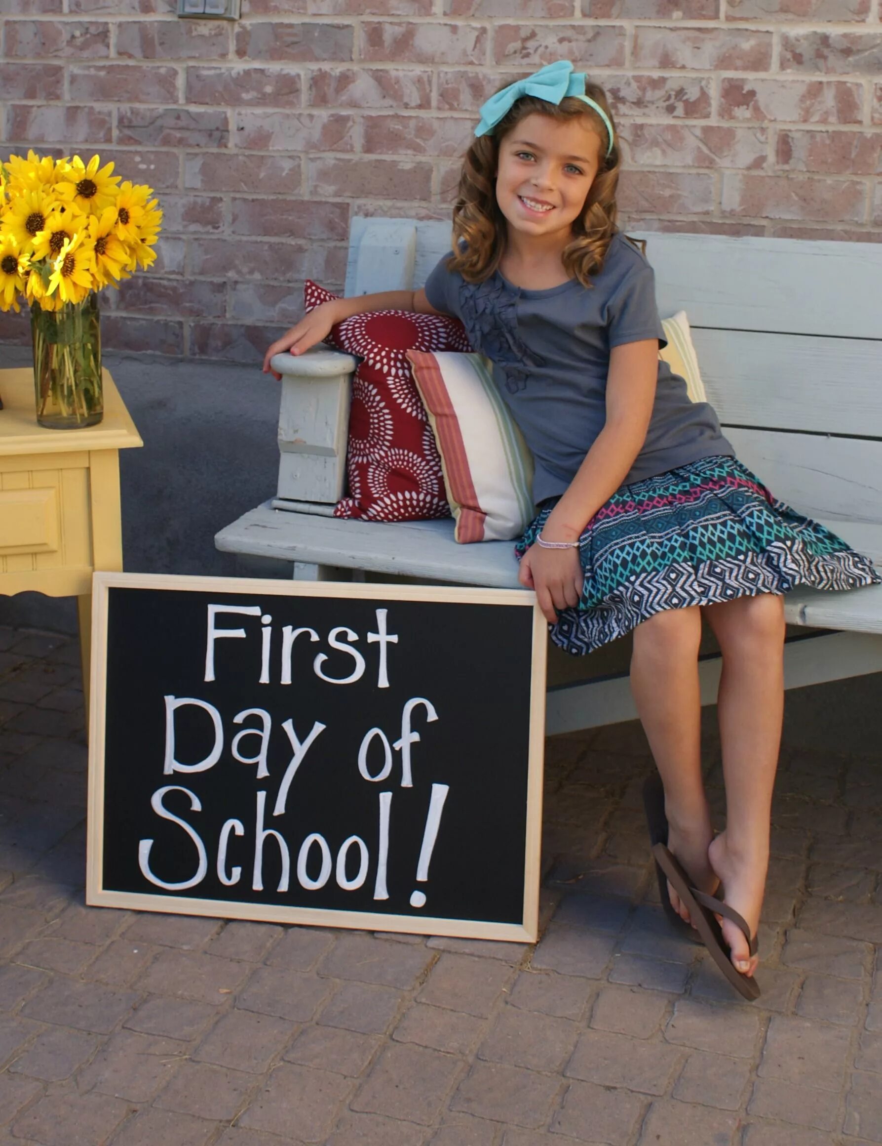 First day of many. Скул дейс. First Day of School. Back to School девушка. 1st Day of School.