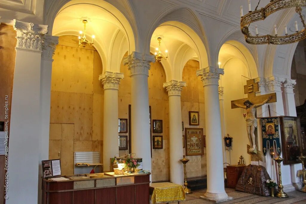 покровка 13 храм живоначальной троицы. храм живоначальной троицы на грязях на покровке. церковь живоначальной троицы на грязях на покровке. храм живоначальной троицы на грязях на покровке. храм три радости.