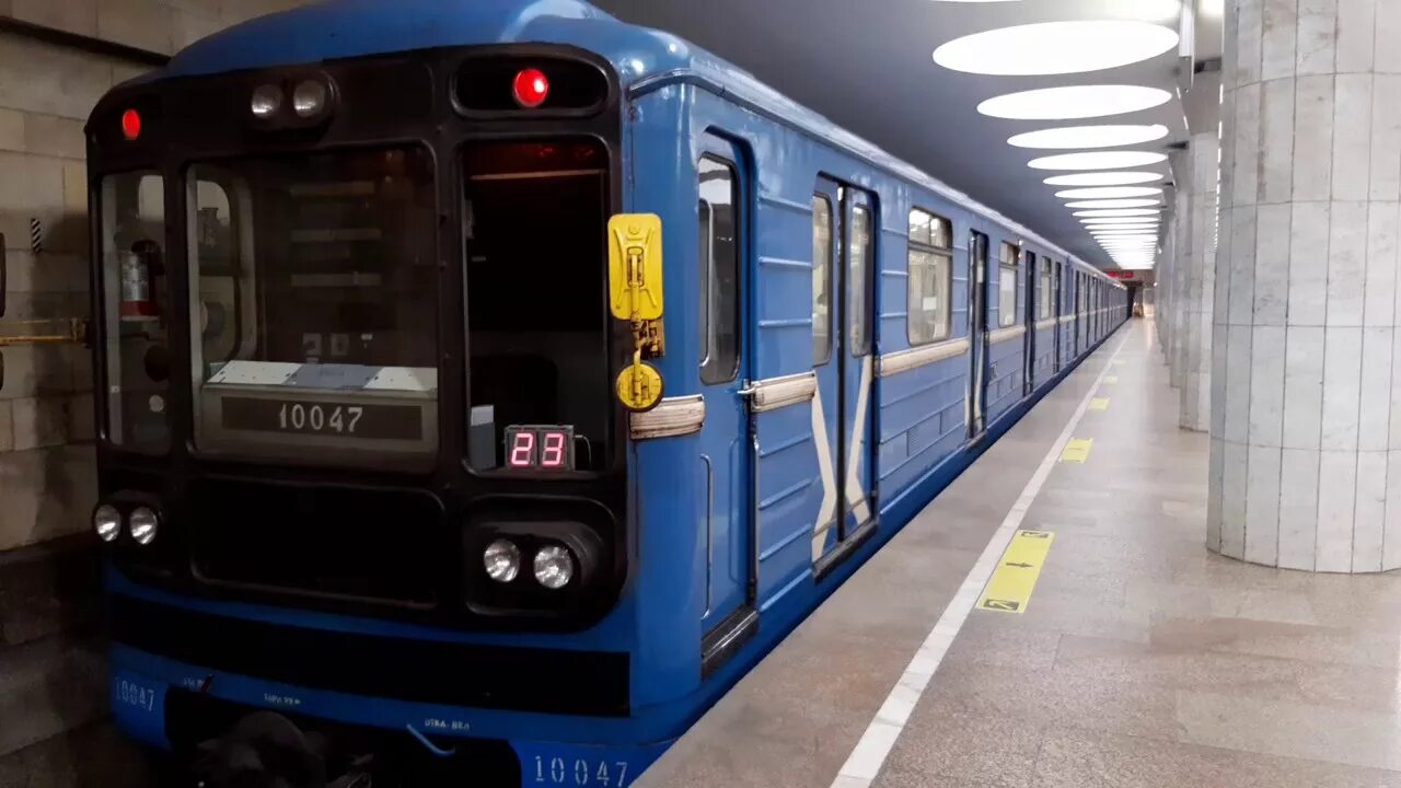 Номерной 2 2. Новосибирский метрополитен 81-717  81-714. 81 717 714 новосибирск. 81-717714 электропоезд. номерной 81-717714.