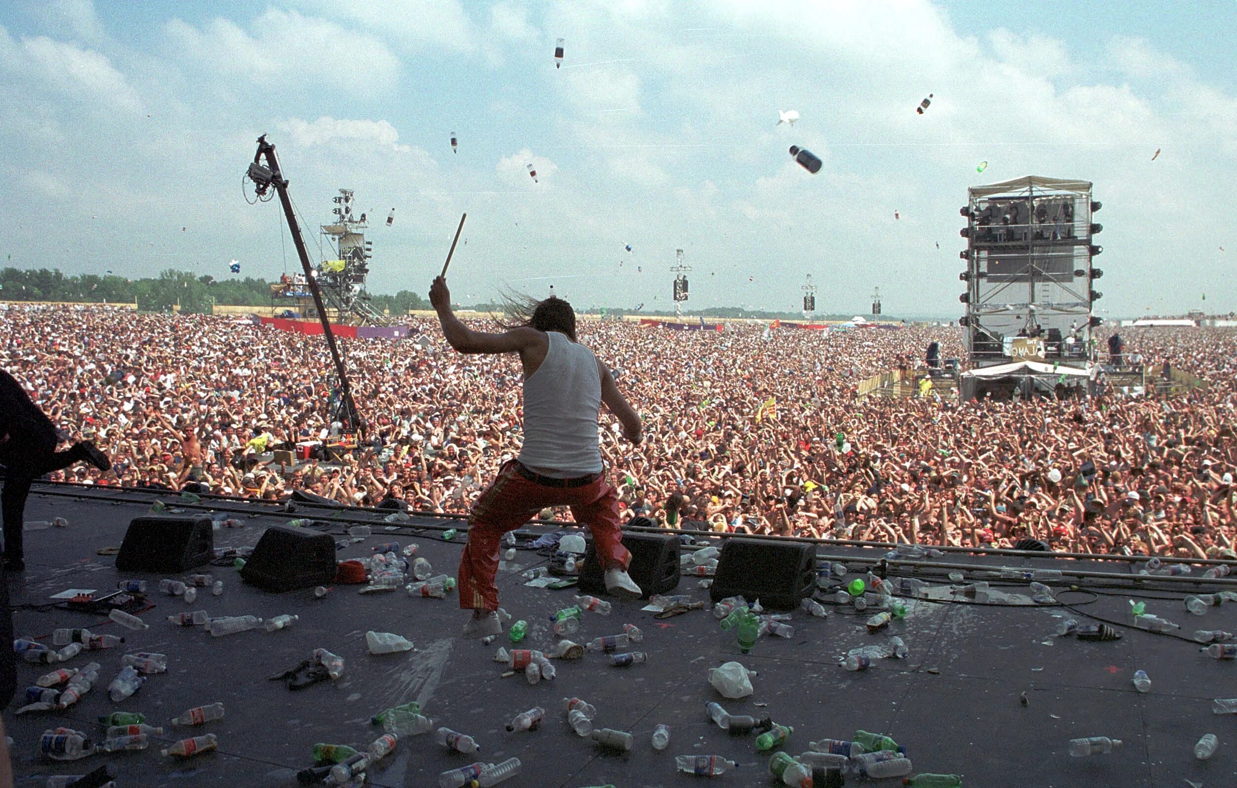 Woodstock 1999. Фестиваль Woodstock 1999. Вудсток 99 оффспринг. Limp Bizkit Woodstock 99. Вудсток 99