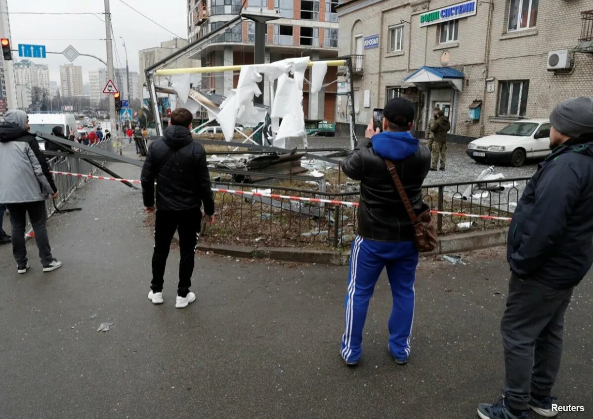 Взрывы в Киеве. Улицы Украины сейчас.