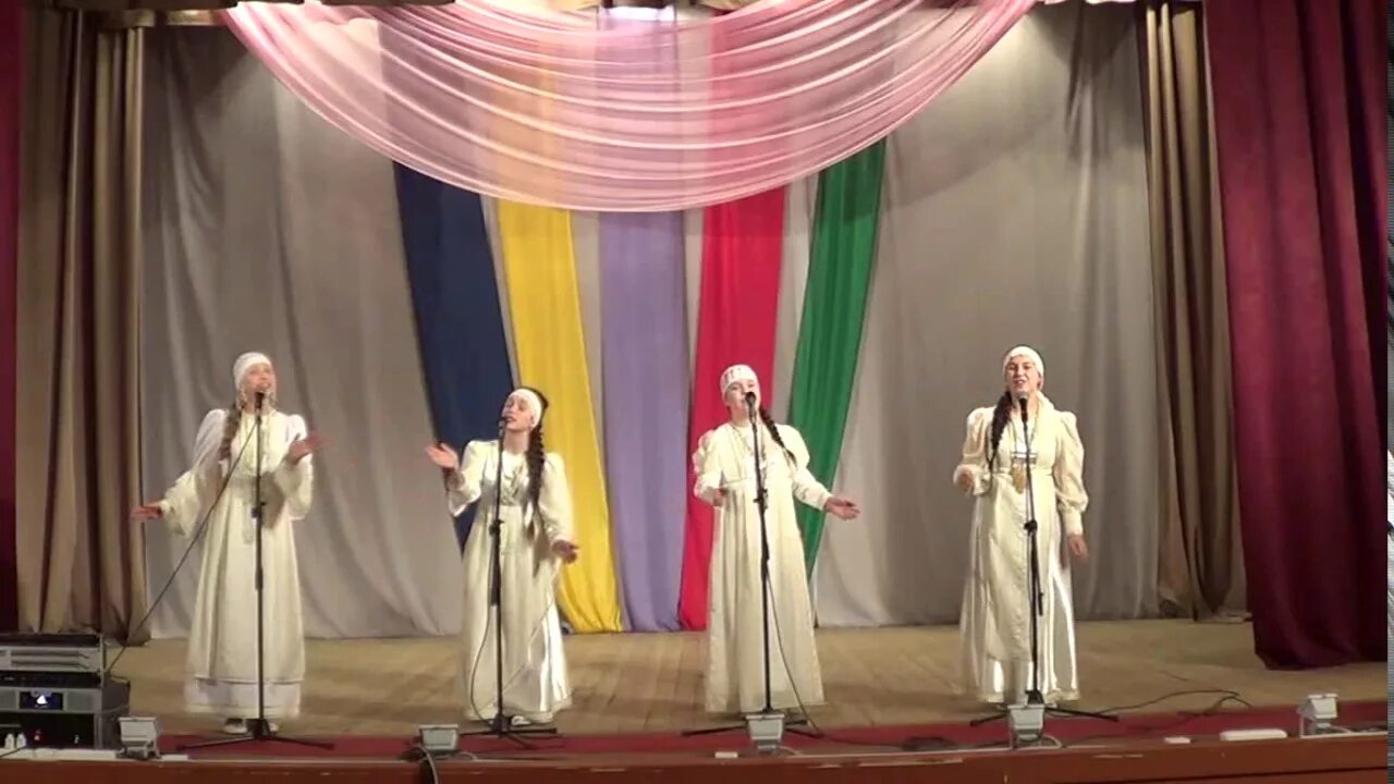 Ансамбль цветень на поле чудес. Потеха песни. Задоринки елец. Потеха песни. На огородной слободе ансамбль.