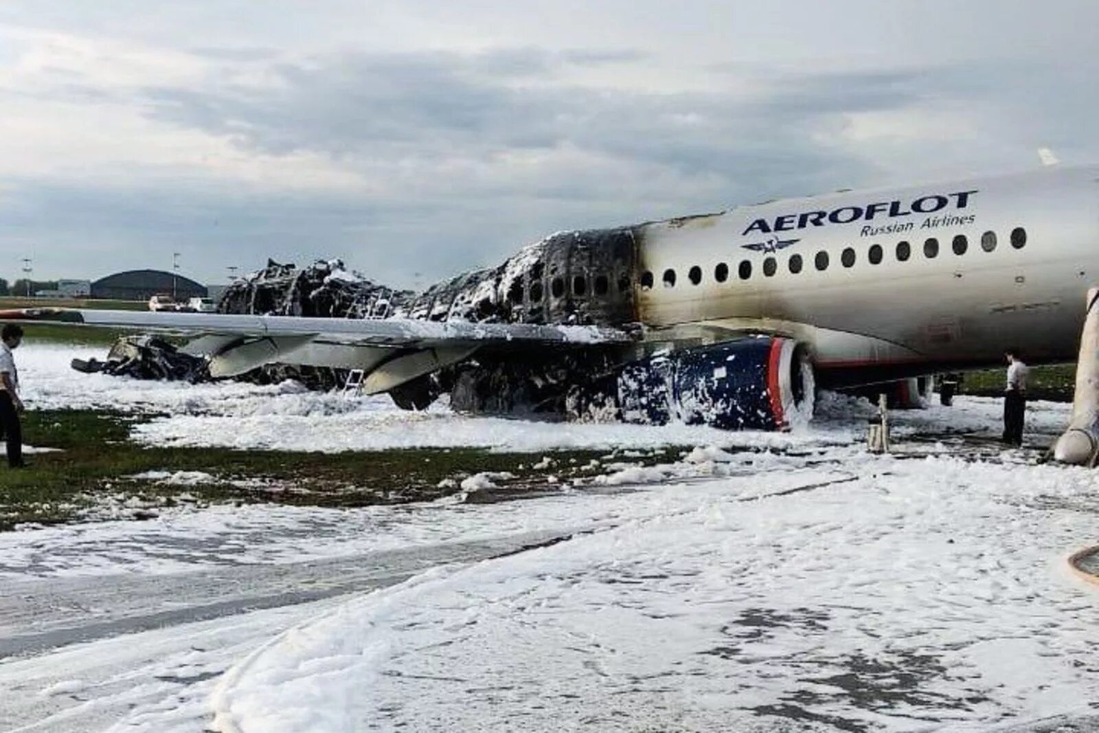 Авиакатастрофа SSJ-100 В Шереметьево. Катастрофа Суперджет 100 в Шереметьево. Катастрофа SSJ 100 В Шереметьеве. Авиакатастрофа в Шереметьево 2019. Авиакатастрофа посадка