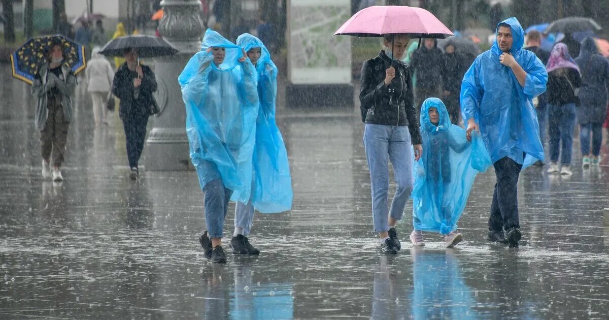 During rain. Сильный дождь. Ливень. Дождь в Москве. Сильный ливень.