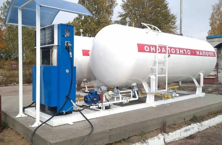 Газозаправочная станция для бытовых баллонов. Пропановая заправка. Наполнитель газовых баллонов. Заправка пропана в спб. Заправщик газа.