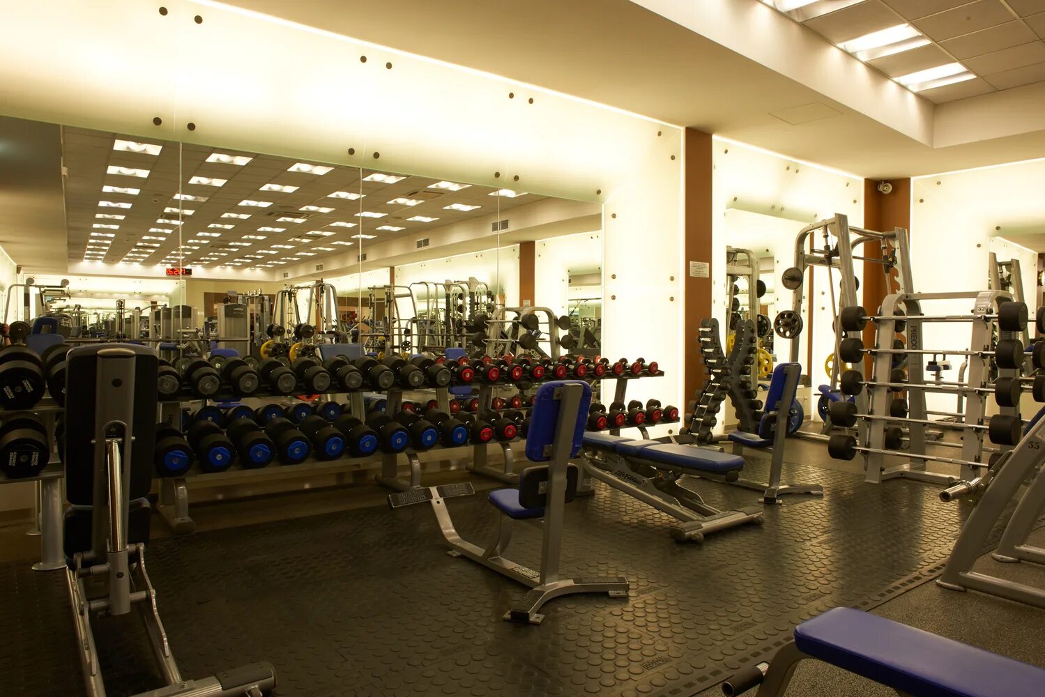 World class климашкина 17. Ворлд класс на климашкина 17. World class пресня. World class ресепшен. World class пресня.